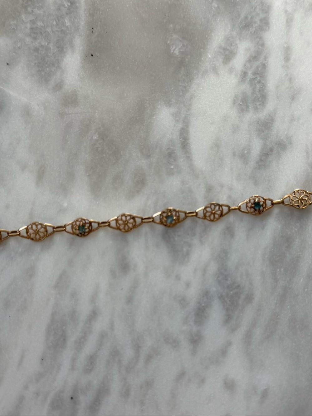 Vintage 14k Gold filigree and aquamarine bracelet - Picture 3 of 6